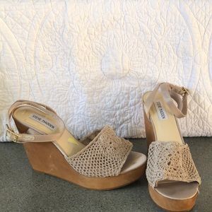 Steve Madden beige size 9m
